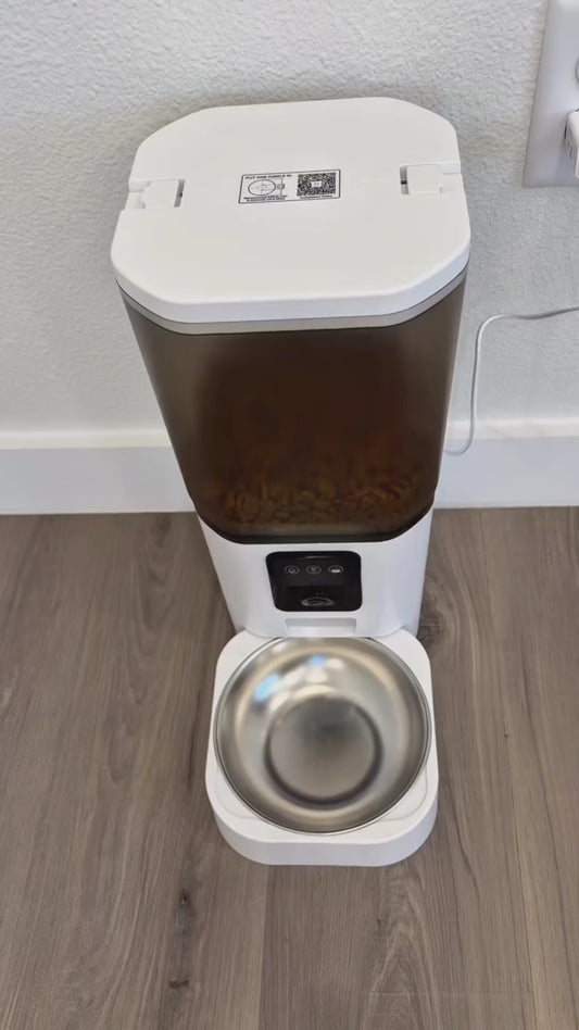 DOGMA® SMARTFEED — Alimenta a tu mascota, incluso cuando no estás.